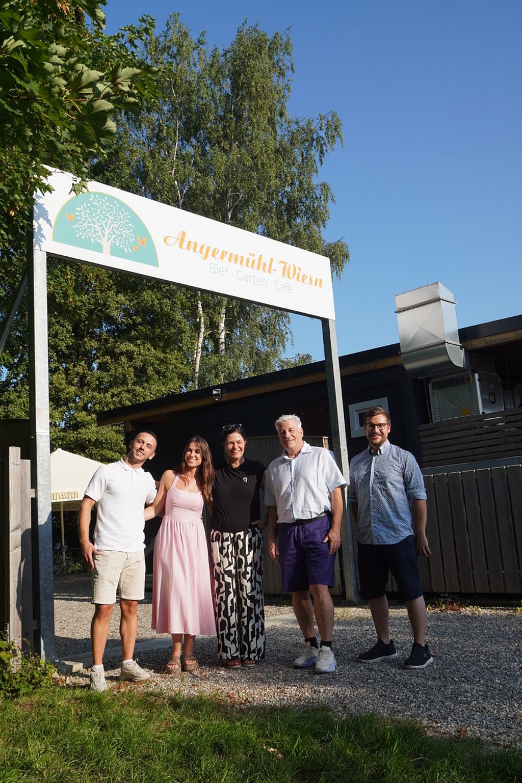 Organisatoren & Veranstalterteam vor dem Biergarten